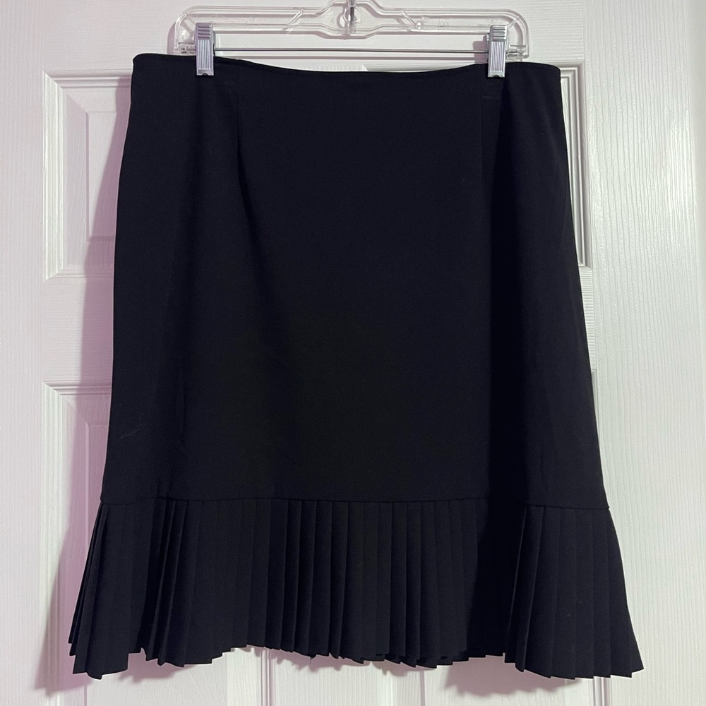 Eva Picone skirt tag says size 14
#17
